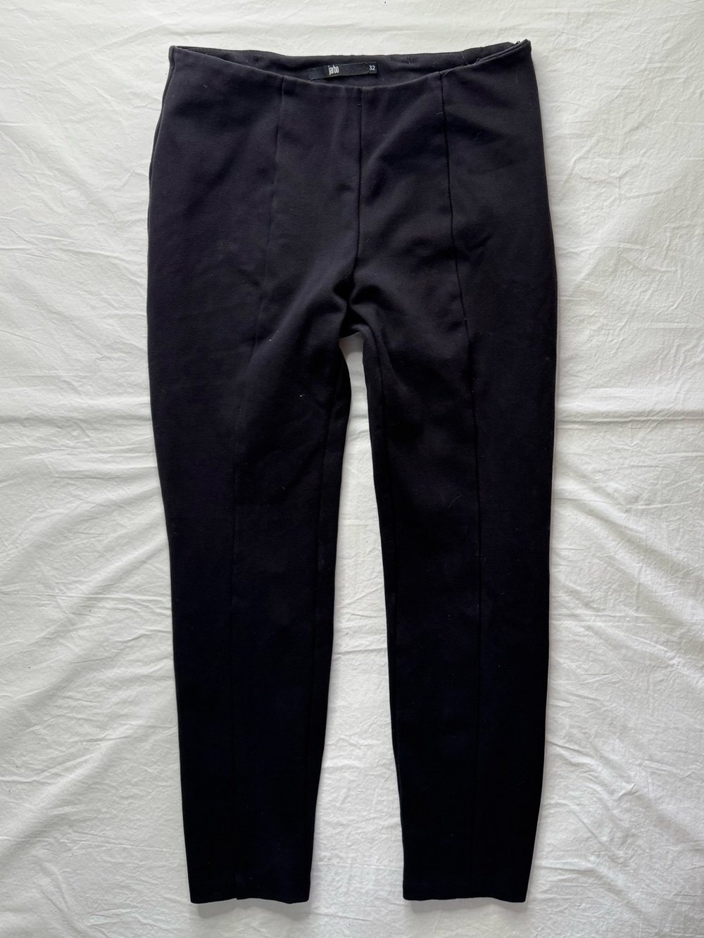 Jarbo - Classic High-rise Ankle Slim Pants